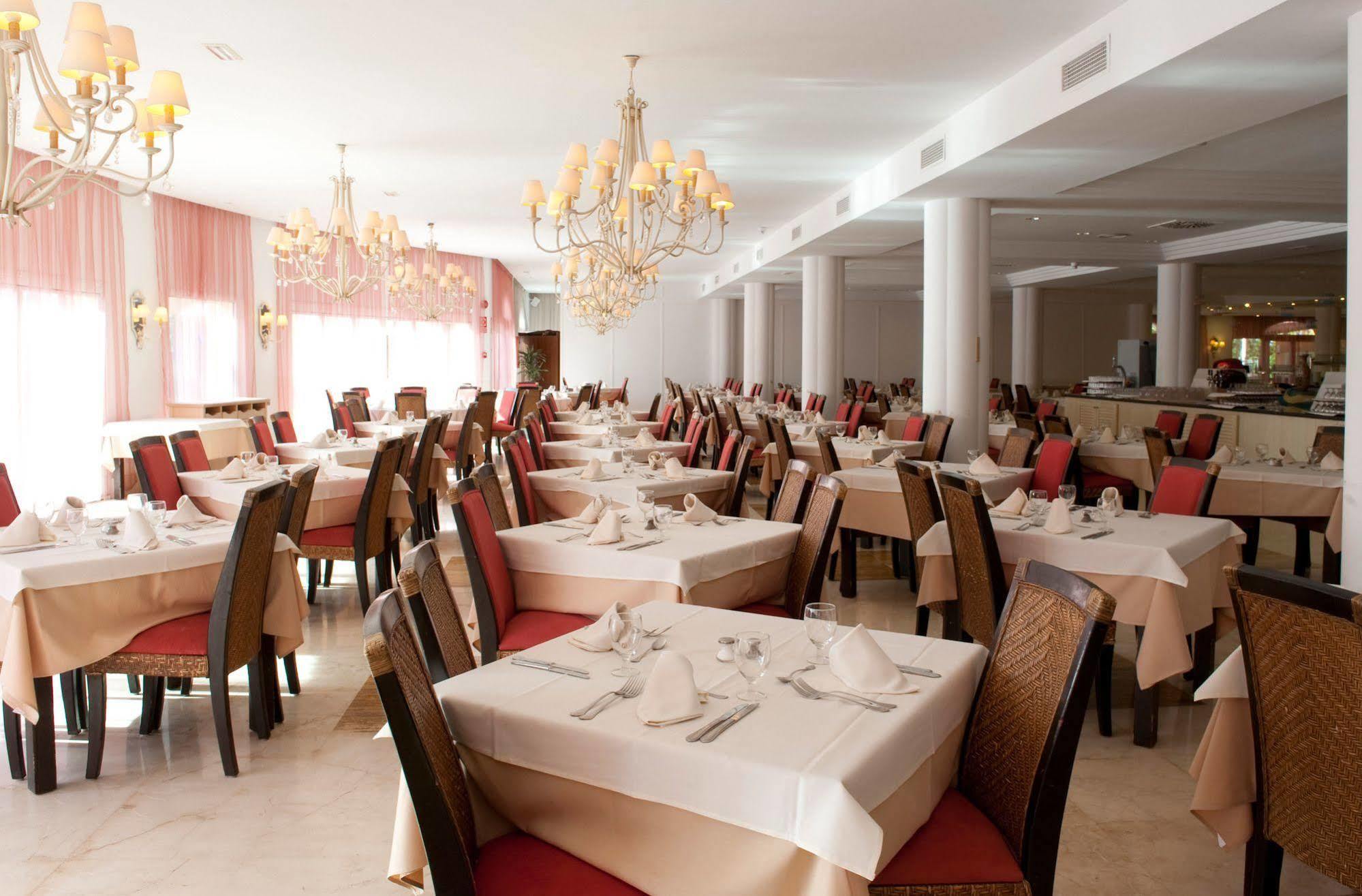 Grupotel Club Turquesa Mar Ciutadella  Extérieur photo